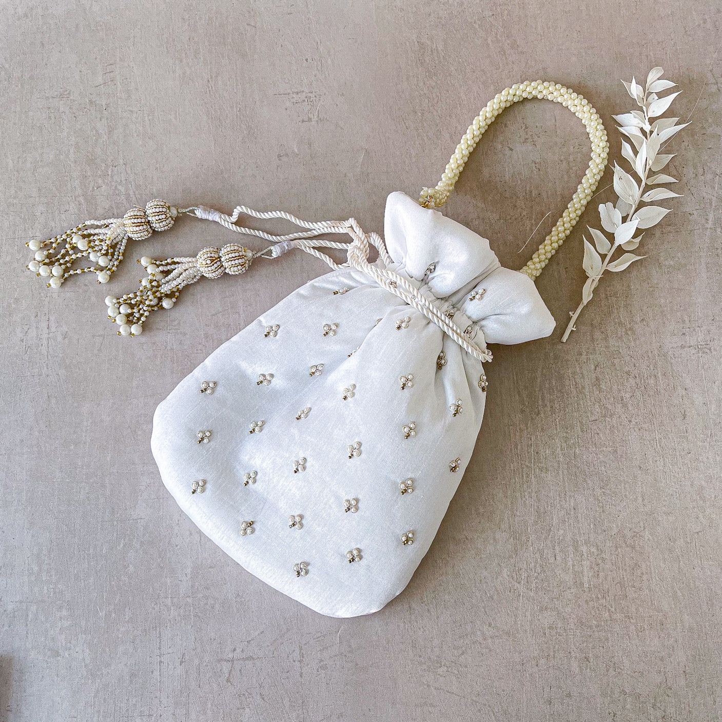 Motif Potli (Off White)