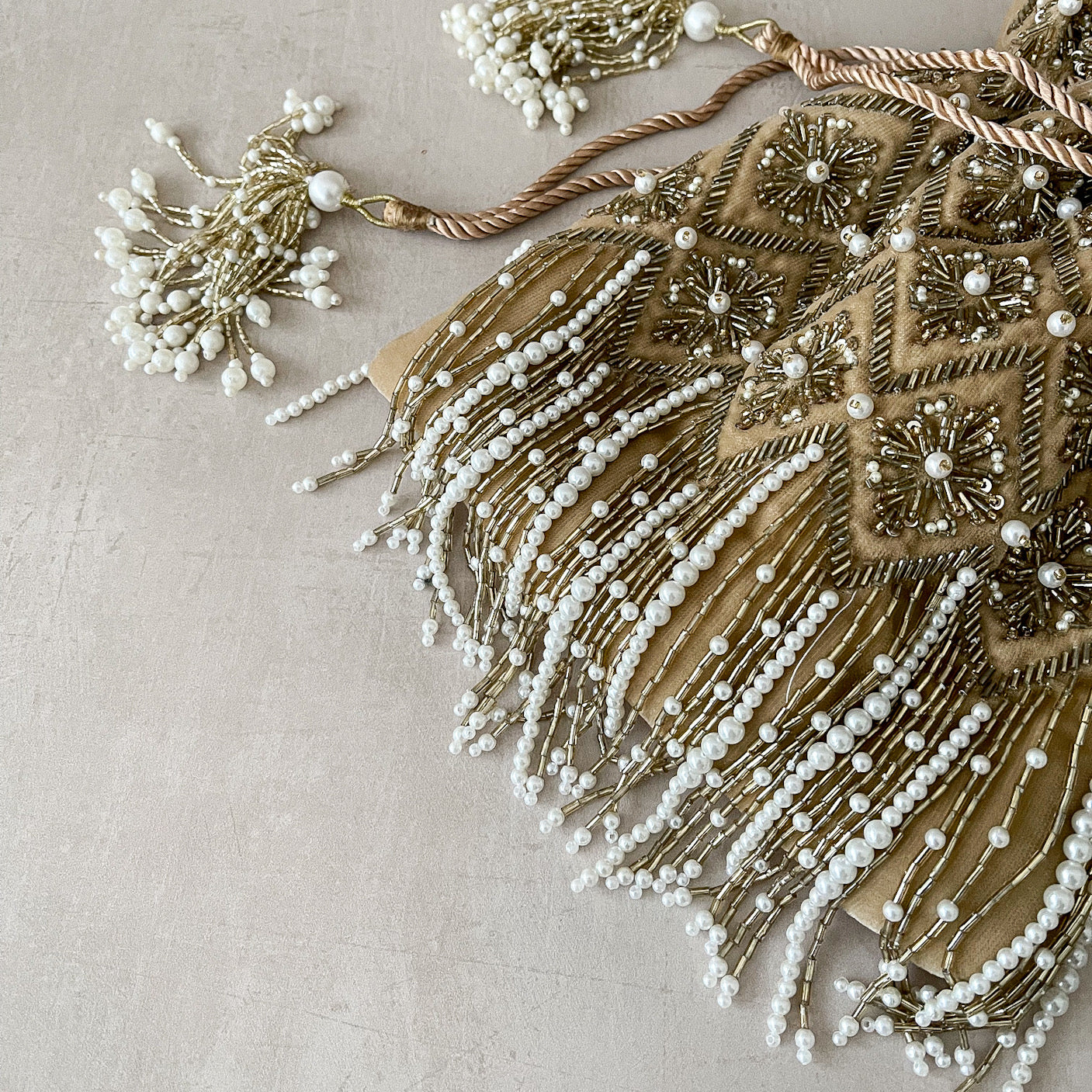 Kiara Potli (Deep Gold)