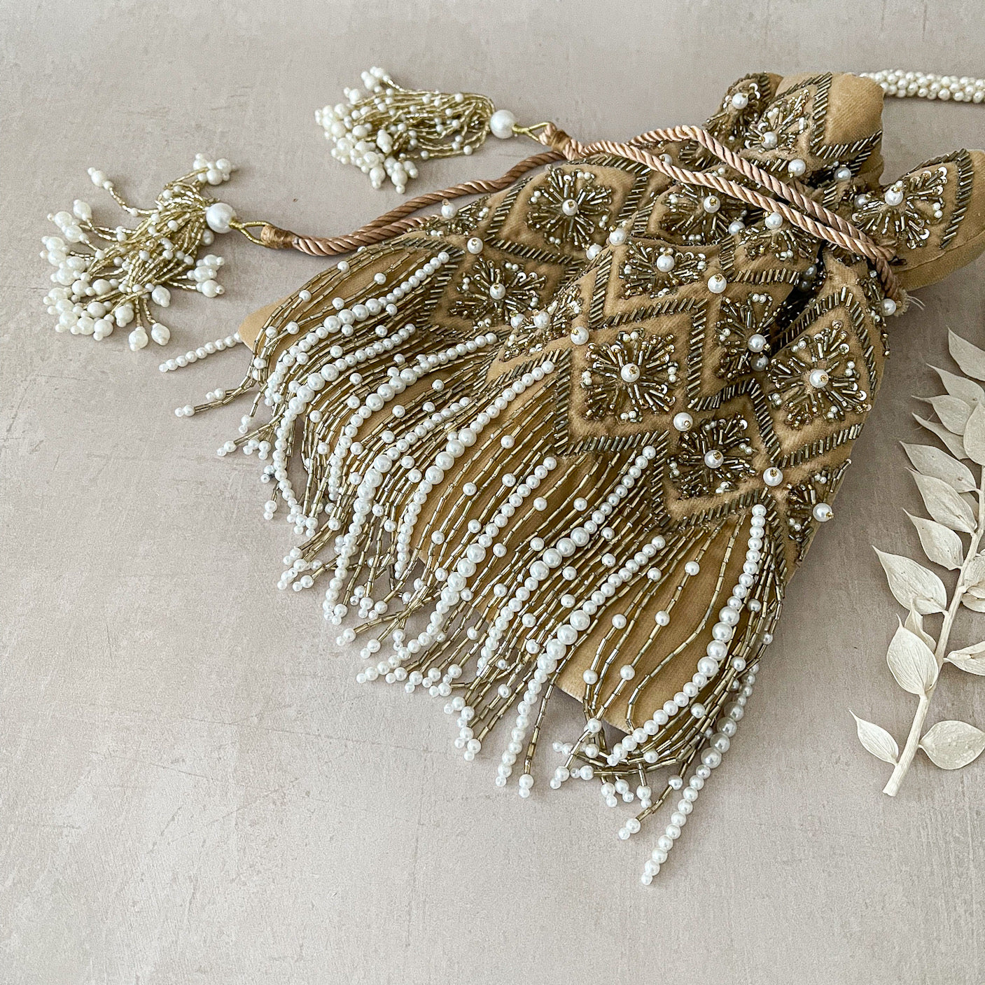 Kiara Potli (Deep Gold)