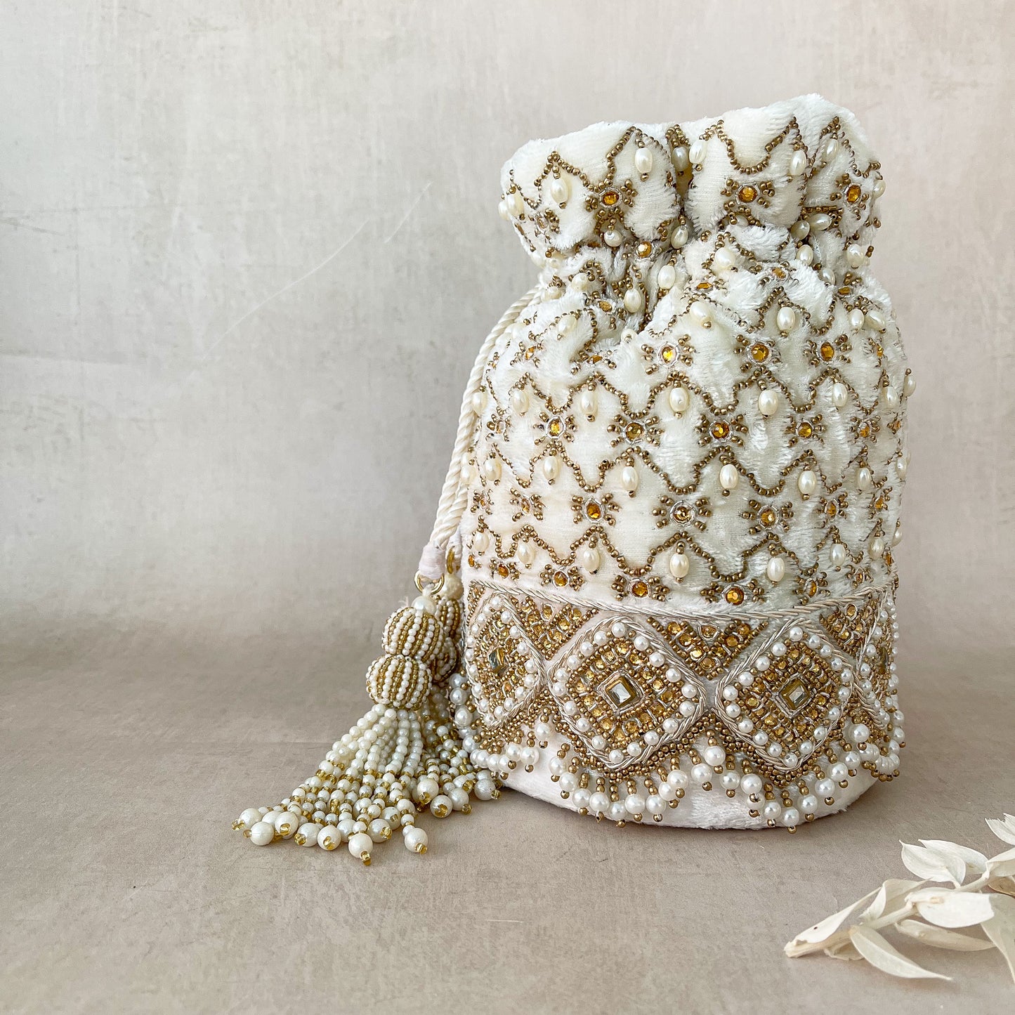 Amanah (Off White)