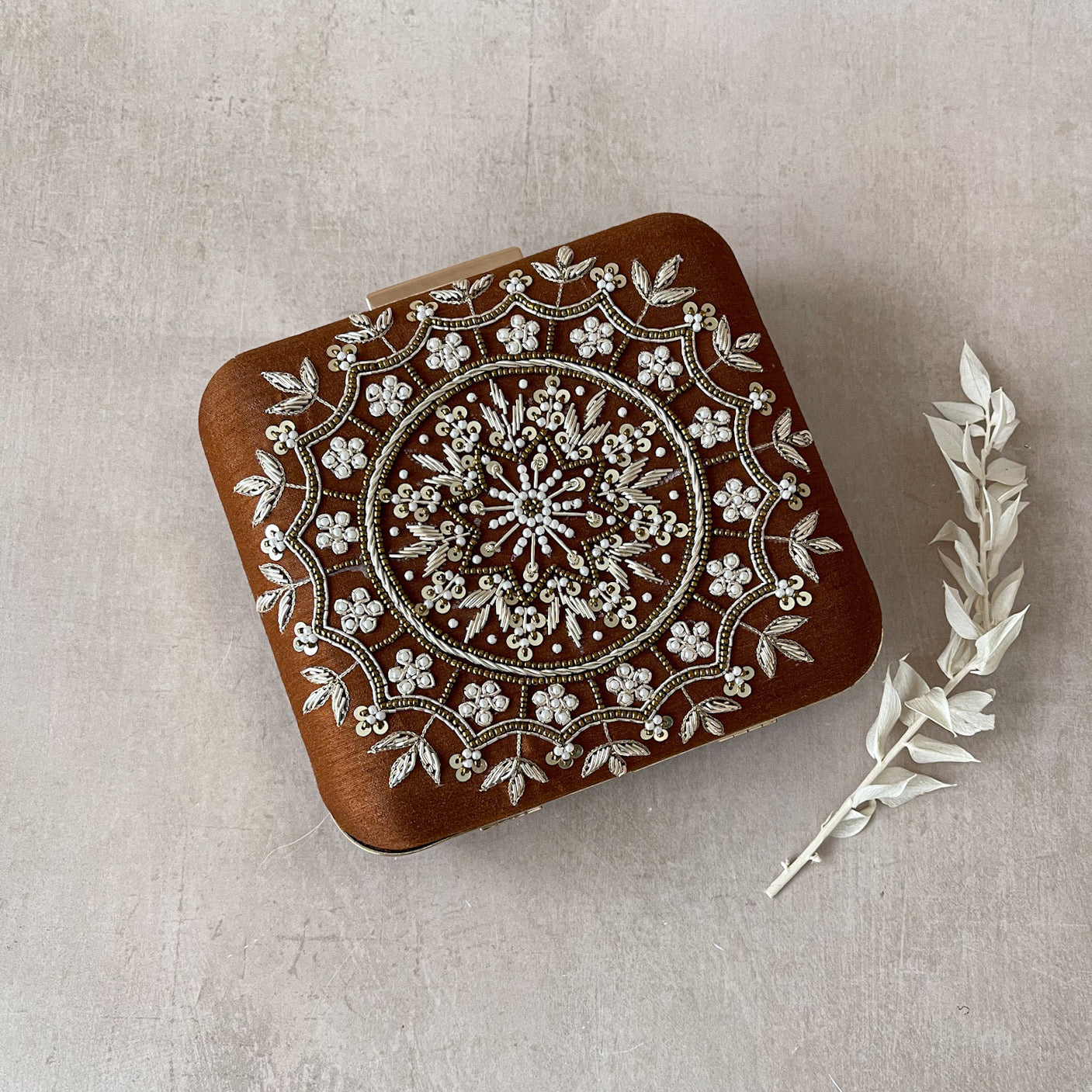 Virala SQ (Brown)
