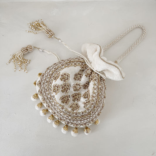 Toraani (Off White)