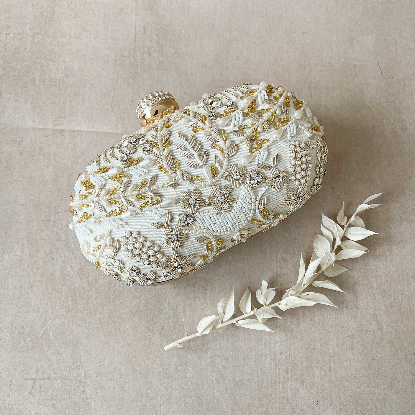 Lilia Capsule