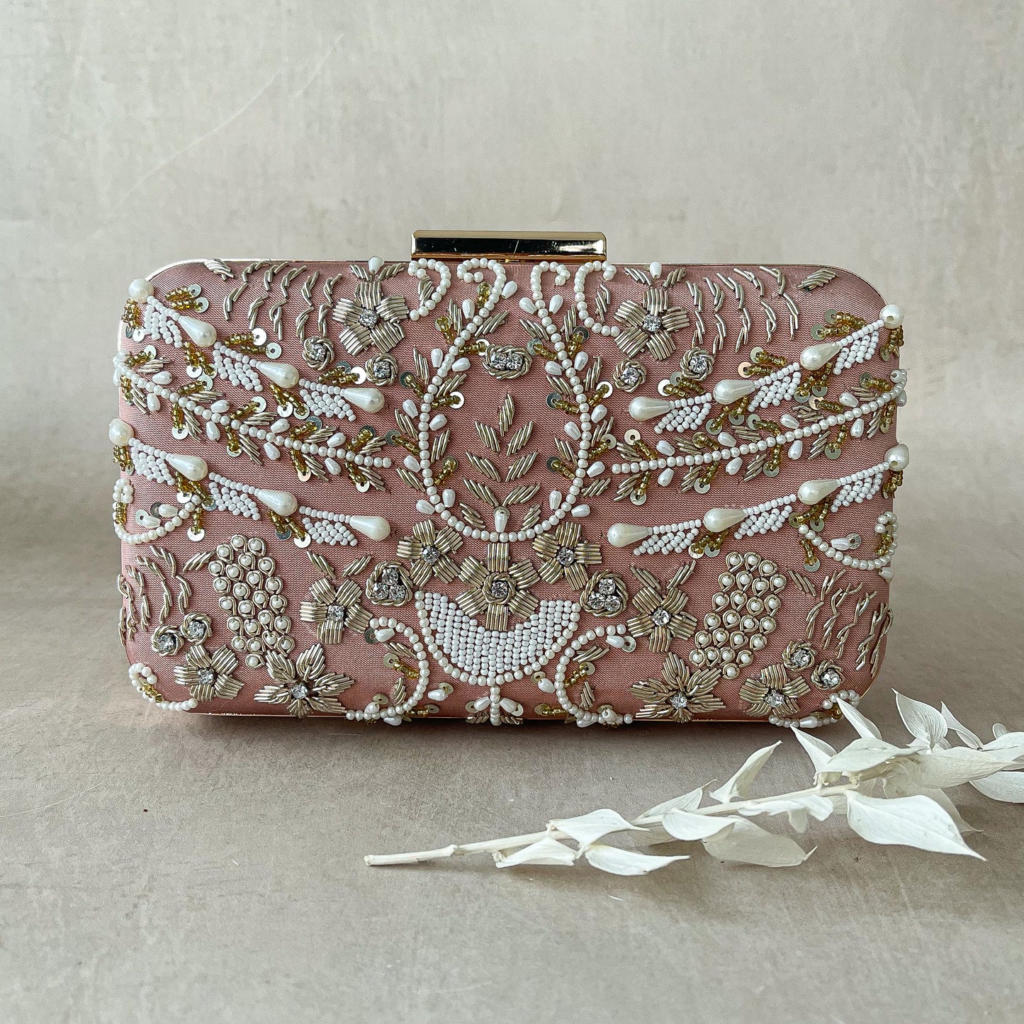 Lilia Clutch (Blush)