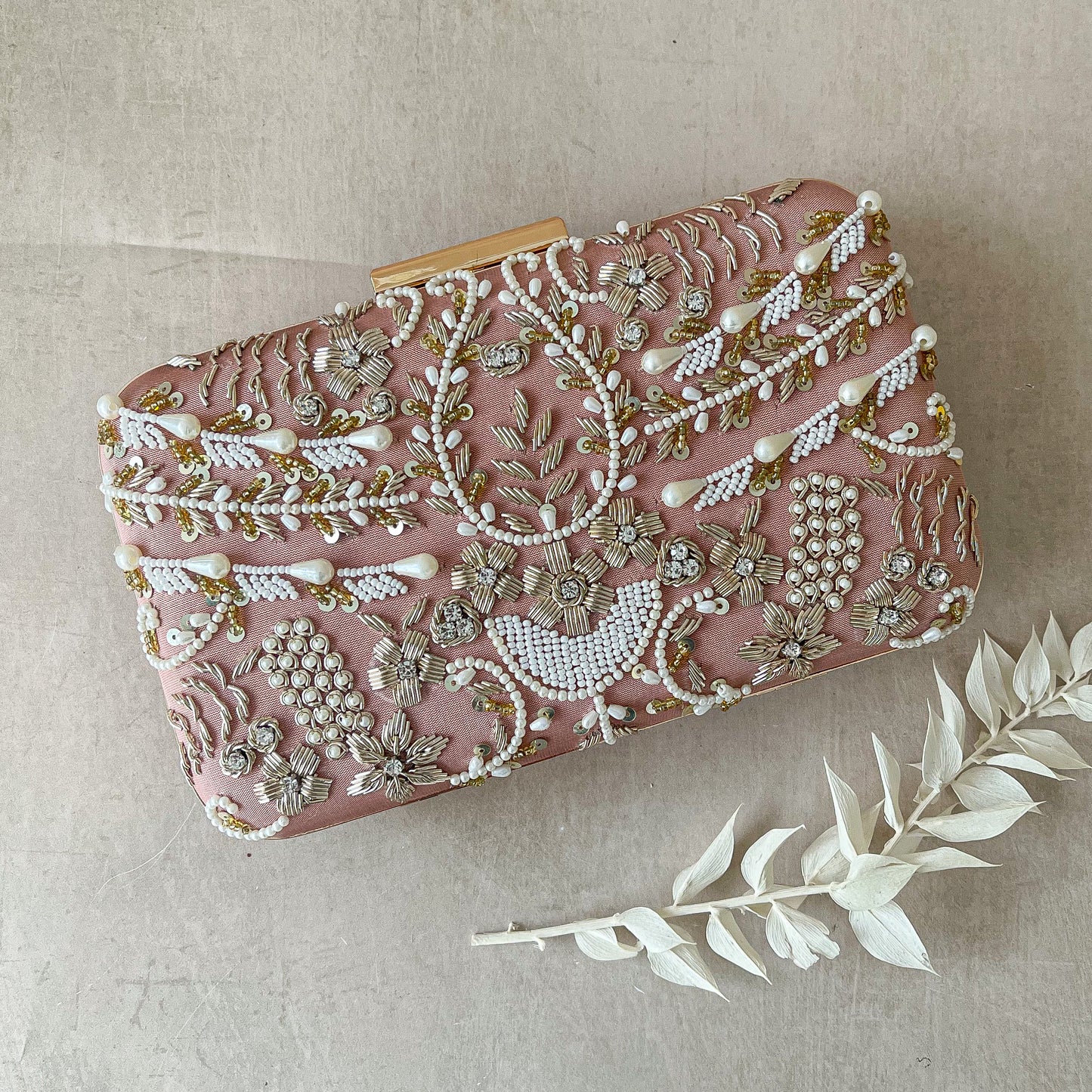 Lilia Clutch (Blush)