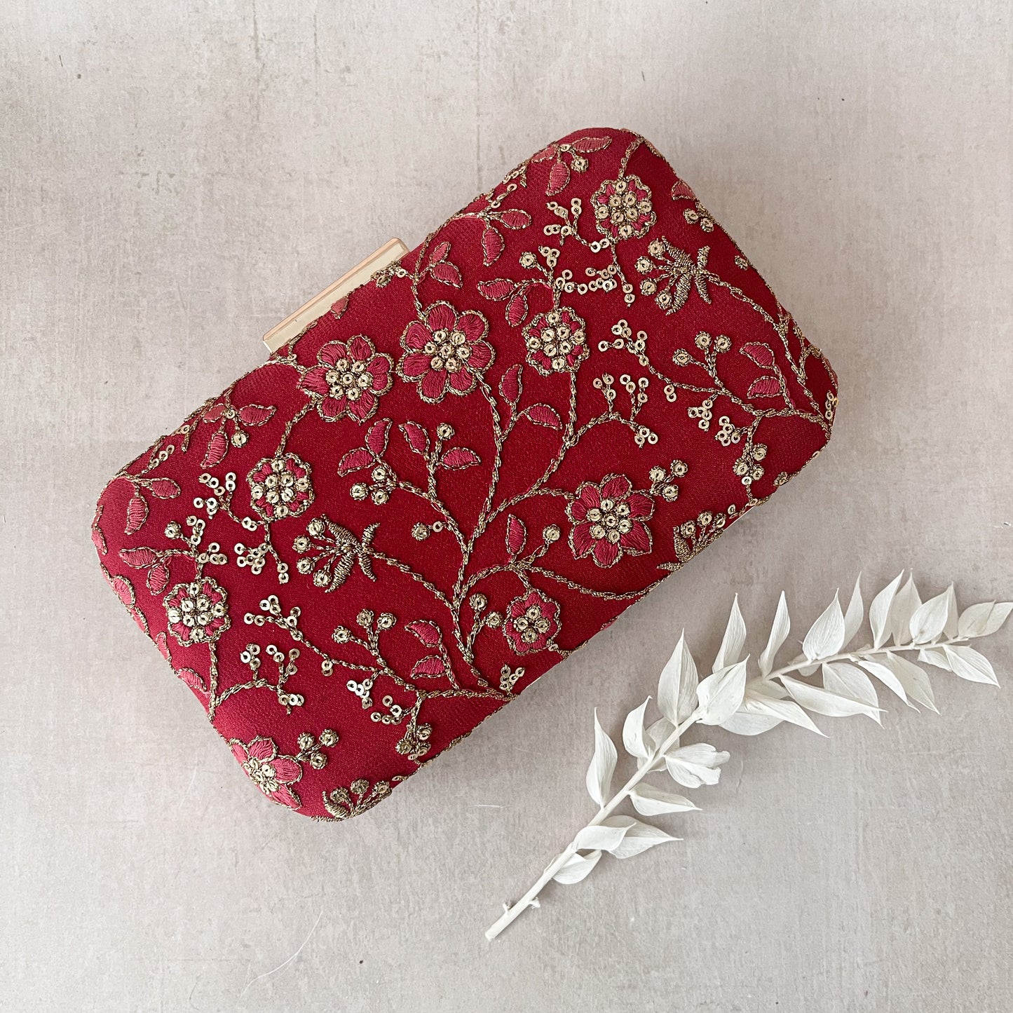 Dina (Bright Red)
