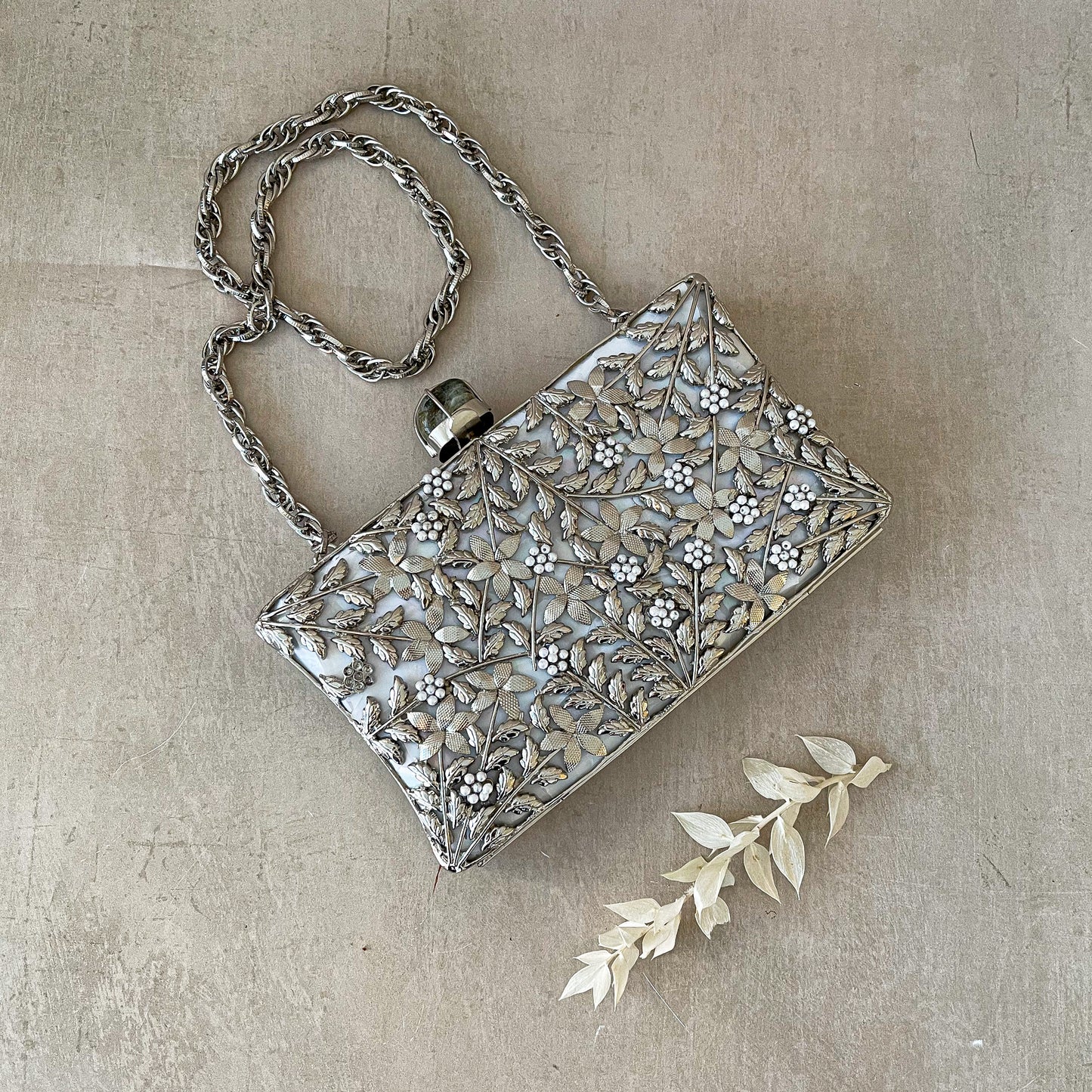 Chantilly Silver