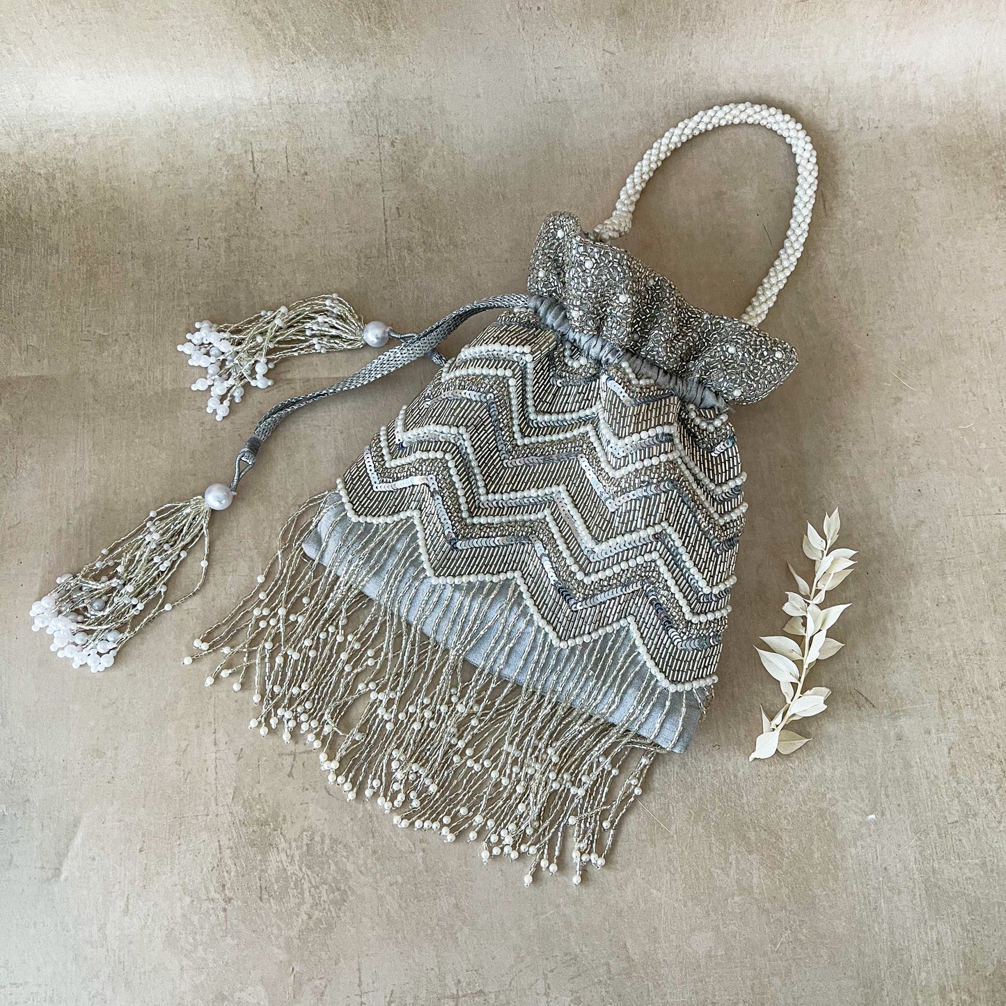 Empressa (Silver)