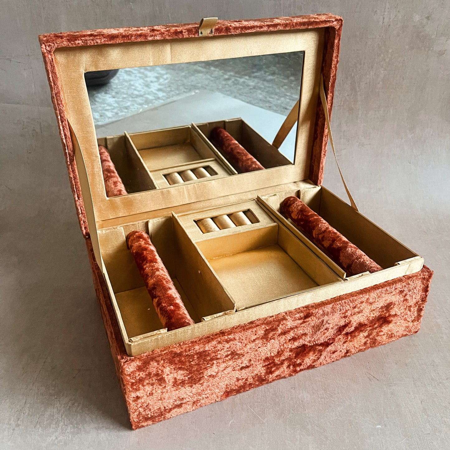 Amailah Trousseau Box