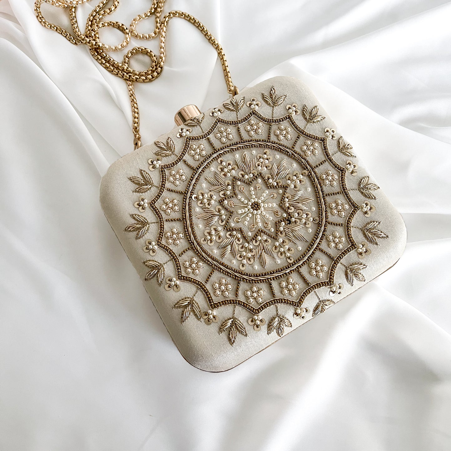 Virala SQ (Off White)