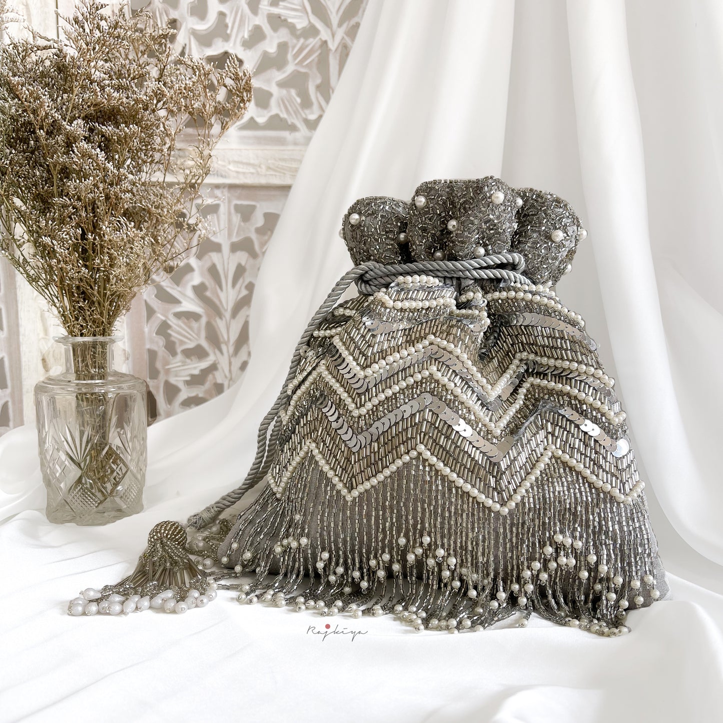 Empressa (Silver)