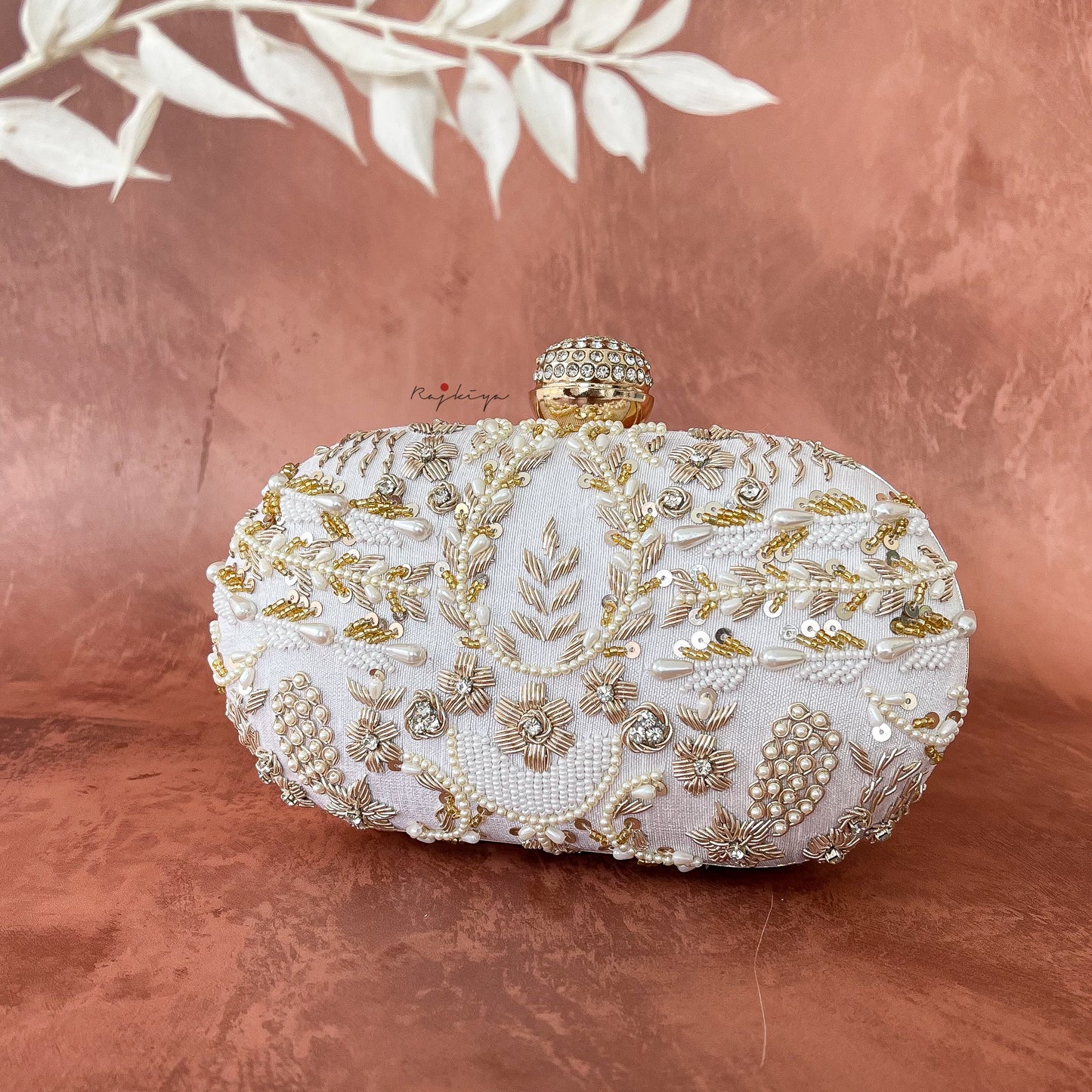 Lilia Capsule