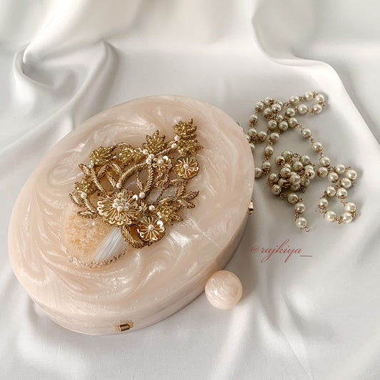 Lana (Resin)
